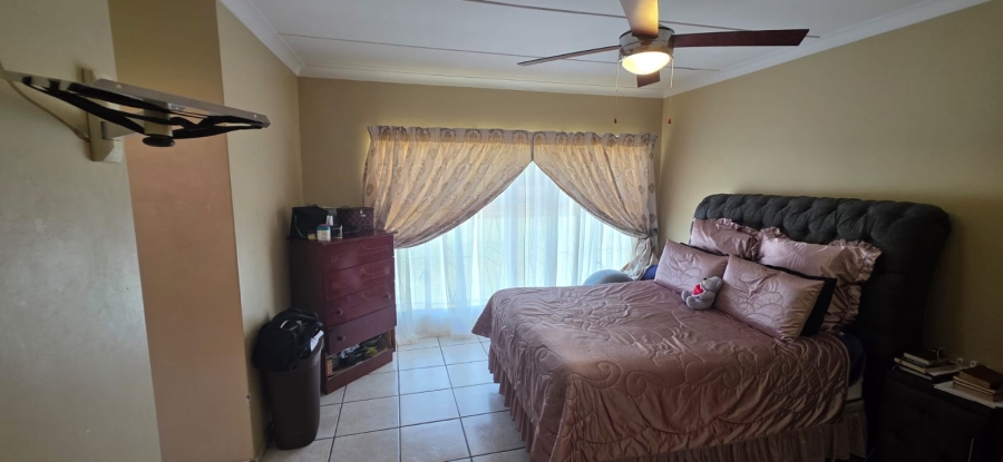 4 Bedroom Property for Sale in Meiringspark North West